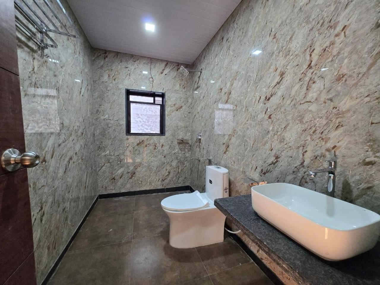 Hill View Hotel By Bil Lonavala Kültér fotó