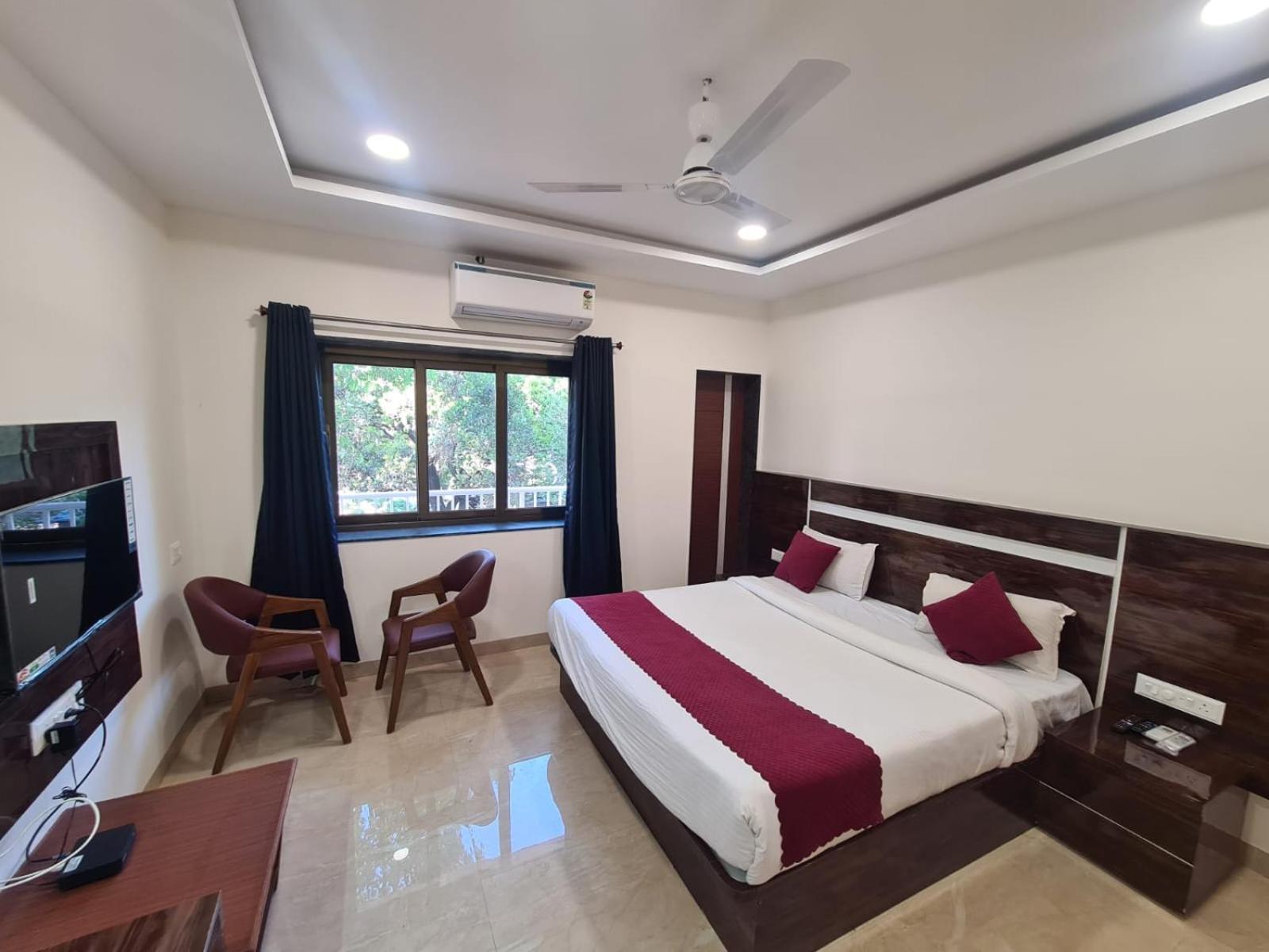 Hill View Hotel By Bil Lonavala Kültér fotó