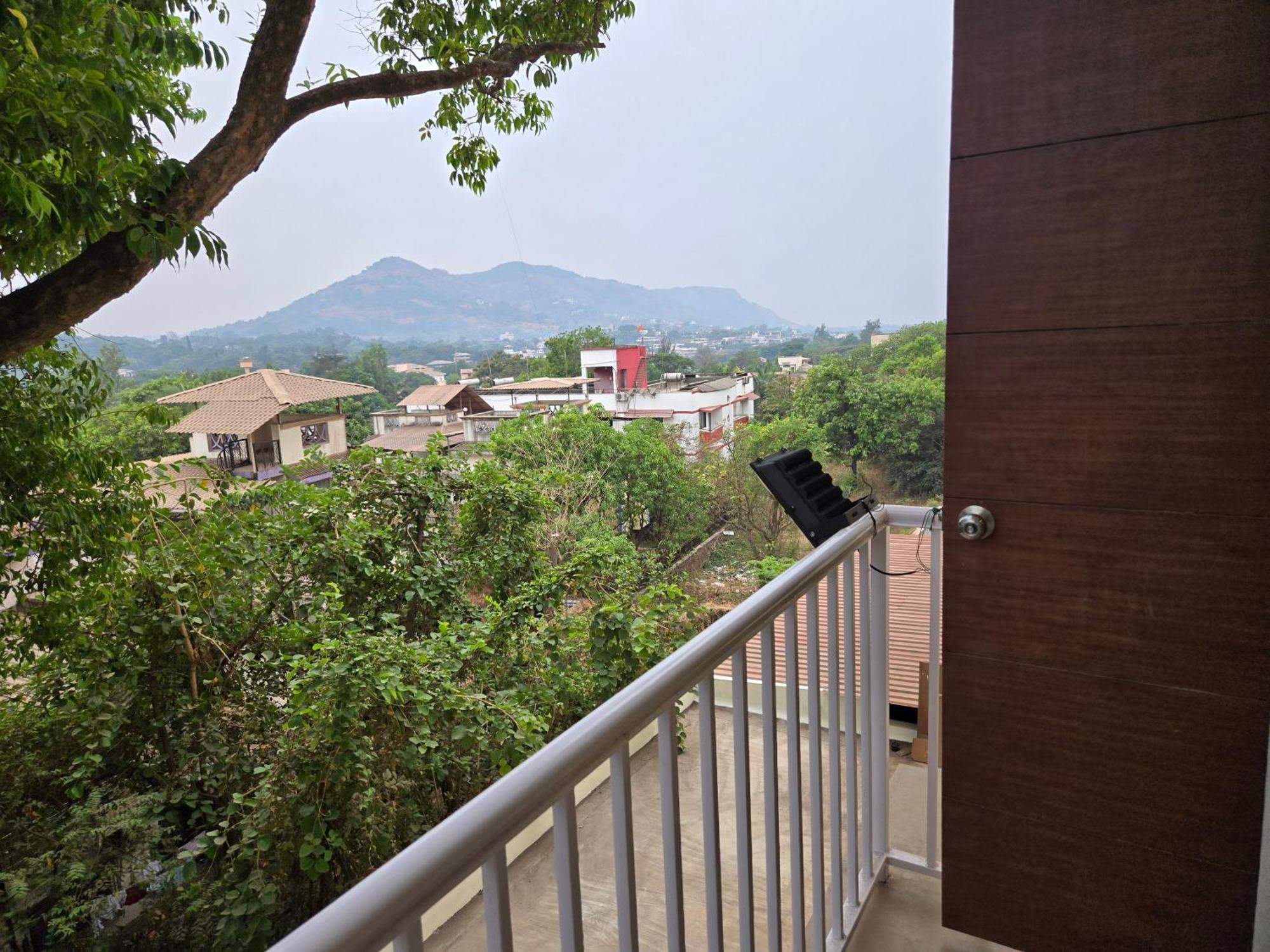 Hill View Hotel By Bil Lonavala Kültér fotó