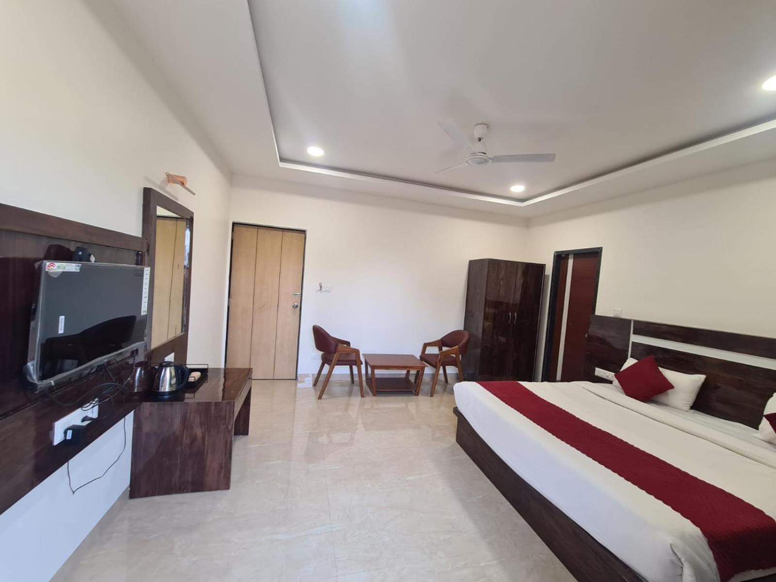 Hill View Hotel By Bil Lonavala Kültér fotó