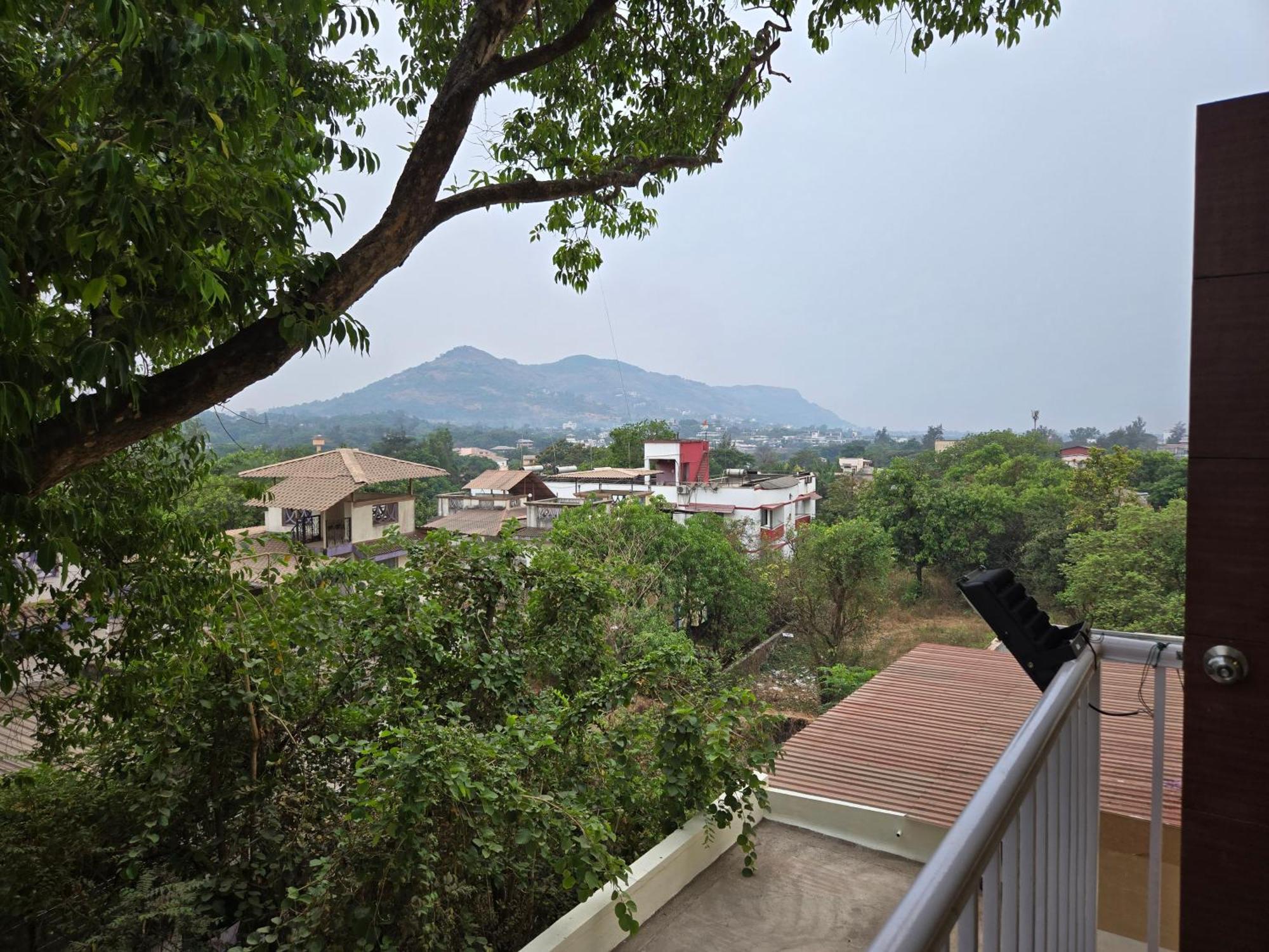 Hill View Hotel By Bil Lonavala Kültér fotó
